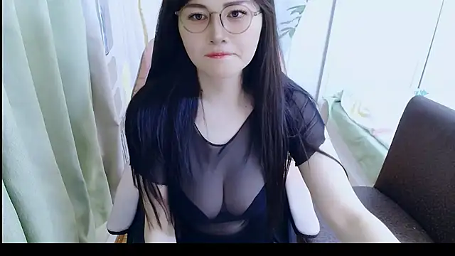 Winnie-01 online show from 12, 4, 2026