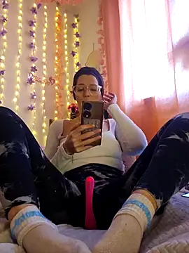 Mila Luciphya online show from 6, 2, 2026