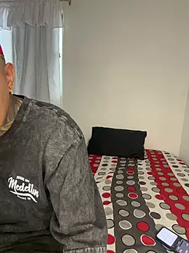 golden girl house online show from 24, 2, 2026