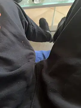 Manu97k online show from 26, 10, 2025