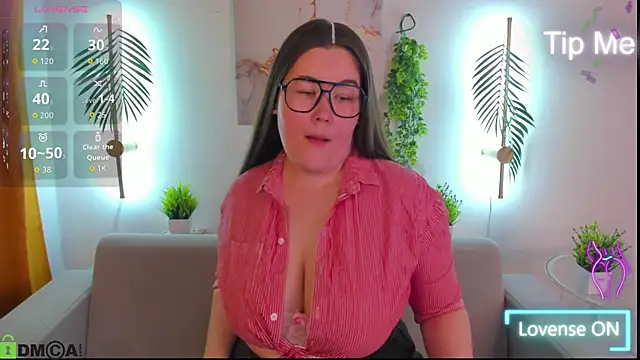 Tara Torres online show from 7, 11, 2025