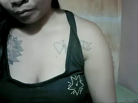 Snapshot of sexymorenapinay_33 chatting on 20, 10, 2025 sexymorenapinay 33 online show from 20, 10, 2025