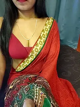 Snapshot of Misss-julli chatting on 7, 4, 2026 Misss-julli online show from 7, 4, 2026