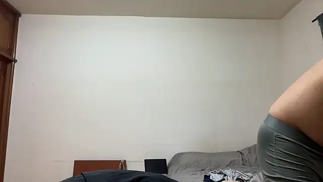 Foxfoxfox4 online show from 18, 4, 2026