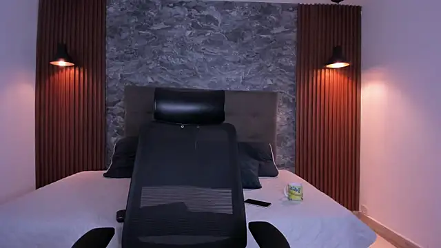 MaxCooper1 online show from 10, 10, 2025