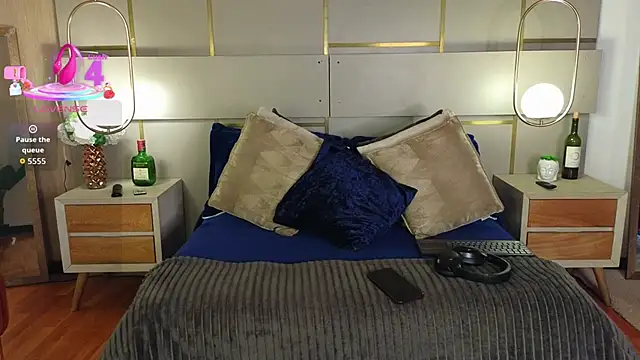 Lina Montclair online show from 11, 4, 2026