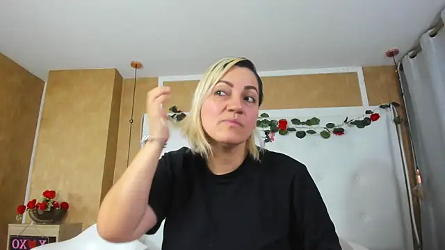 Heidy milf online show from 18, 4, 2026