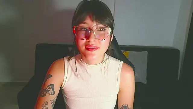 Snapshot of Yulienneg chatting on 29, 4, 2026 Yulienneg online show from 29, 4, 2026