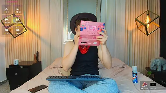 TaylerWhite online show from 11, 10, 2025