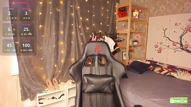 Laila Blarr online show from 27, 9, 2025