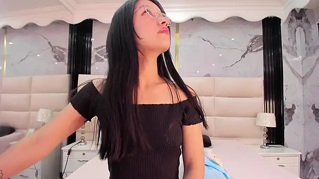 Sophie Calloway online show from 12, 9, 2025