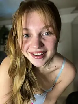 Snapshot of Emaline_Fane chatting on 17, 5, 2026 Emaline Fane online show from 17, 5, 2026