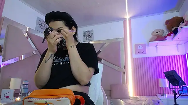 Mia garcia28 online show from 15, 10, 2025