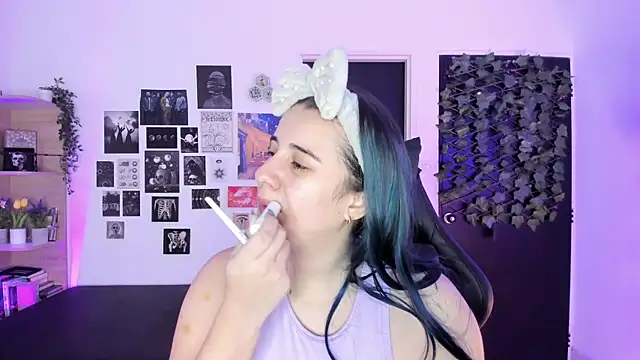 Snapshot of Lana_Herondale chatting on 18, 12, 2025 Lana Herondale online show from 18, 12, 2025