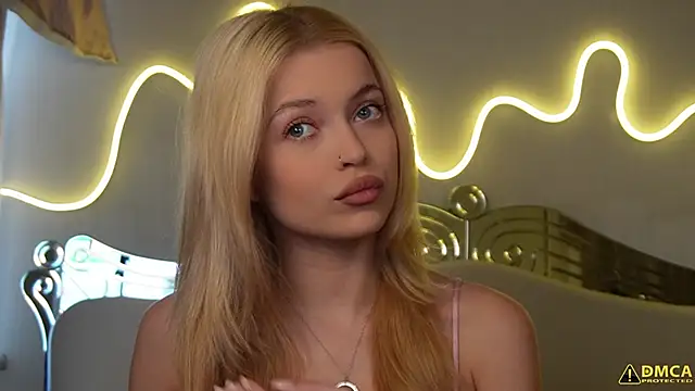 kellypeachcake online show from 16, 11, 2025