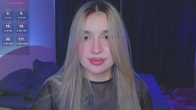 Snapshot of RoxyChill chatting on 9, 9, 2025 RoxyChill online show from 9, 9, 2025
