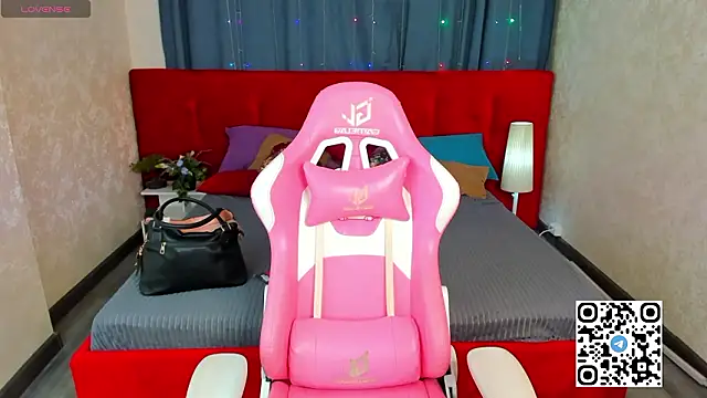 Mia E1fie online show from 8, 2, 2026