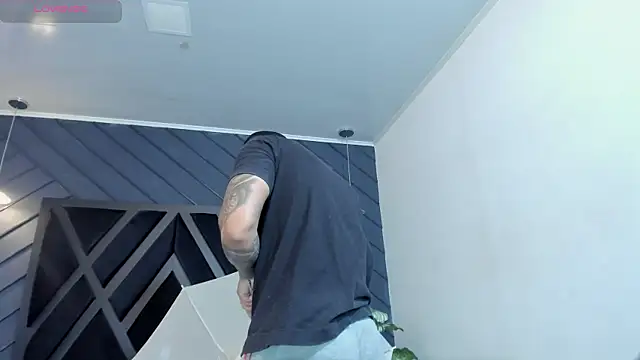 marco garciia  online show from 5, 11, 2025