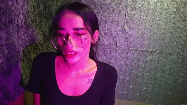 Snapshot of Madylinebigcock69 chatting on 17, 7, 2026 Madylinebigcock69 online show from 17, 7, 2026
