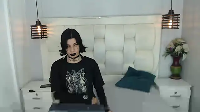 Atley Dolly online show from 8, 10, 2025