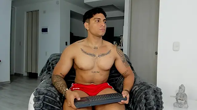 Nicolasmontoya16 online show from 4, 12, 2025