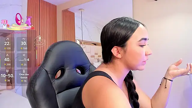 Snapshot of julieta_rosee chatting on 27, 10, 2025 julieta rosee online show from 27, 10, 2025