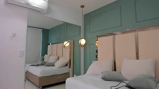 Snapshot of julieta_rosee chatting on 18, 1, 2026 julieta rosee online show from 18, 1, 2026