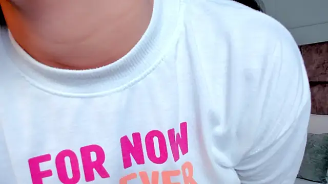 Snapshot of julieta_rosee chatting on 13, 2, 2026 julieta rosee online show from 13, 2, 2026