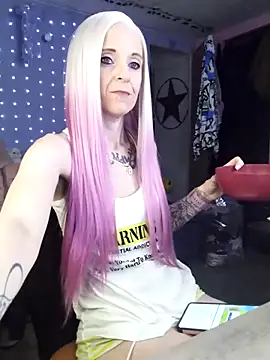 Snapshot of Purple2StayThnxx chatting on 5, 6, 2026 Purple2StayThnxx online show from 5, 6, 2026