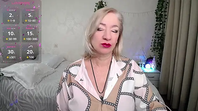 hunters woman online show from 15, 12, 2025