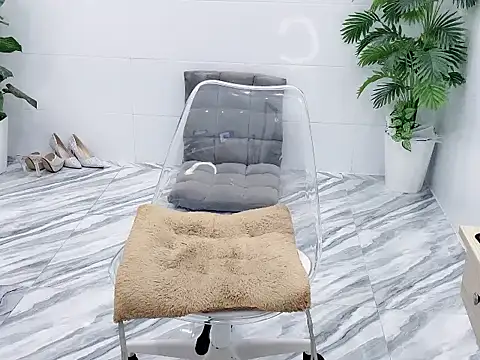 Lyly-2k5 online show from 8, 10, 2025