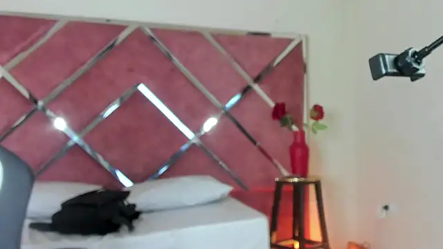 Dulce Pettit online show from 9, 10, 2025