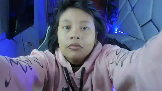 Dulce Pettit online show from 23, 10, 2025