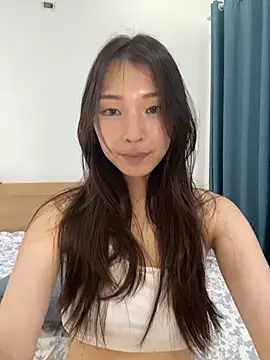 SkylerMoon online show from 6, 4, 2026