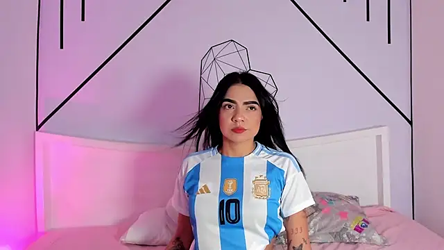 MiahCornell  online show from 11, 9, 2025