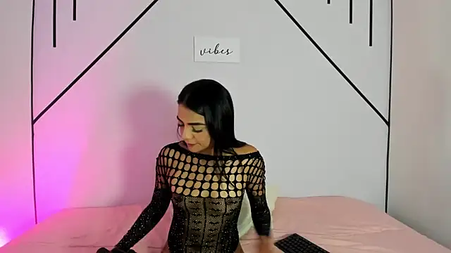 MiahCornell  online show from 1, 10, 2025