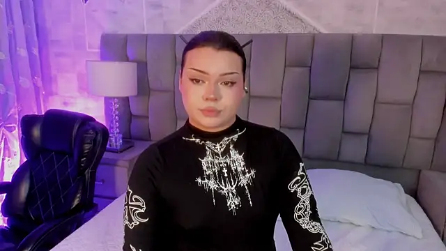 Maxxxine1 online show from 19, 4, 2026