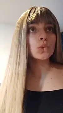 Snapshot of Aurora_blaack chatting on 15, 12, 2025 Aurora blaack online show from 15, 12, 2025