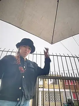 Sallem Pink online show from 13, 11, 2025