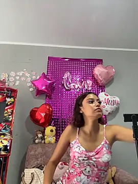 Snapshot of TamaraMera chatting on 10, 6, 2026 TamaraMera online show from 10, 6, 2026