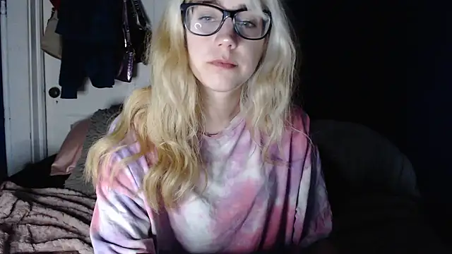Snapshot of RubySmoke chatting on 14, 9, 2025 RubySmoke online show from 14, 9, 2025