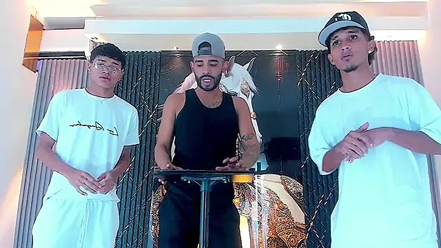 Dominic Max  online show from 26, 10, 2025