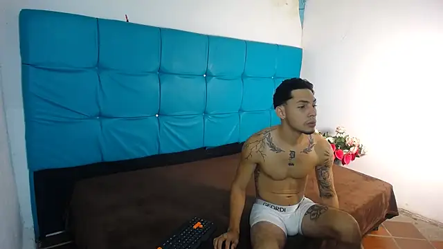 Bunny Petit online show from 29, 10, 2025