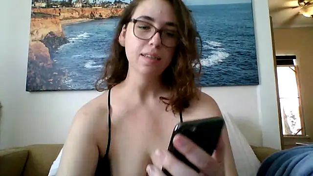 Snapshot of sweetsocalgirl chatting on 16, 5, 2026 sweetsocalgirl online show from 16, 5, 2026