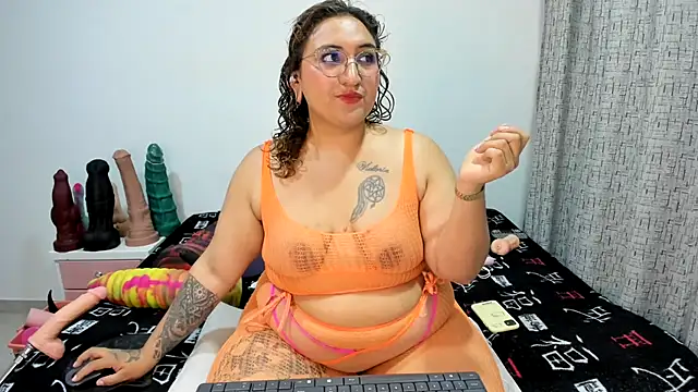 Snapshot of charlloteevans_X chatting on 10, 6, 2026 charlloteevans X online show from 10, 6, 2026