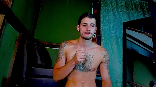 Snapshot of alejo__323__ chatting on 24, 4, 2026 alejo 323 online show from 24, 4, 2026