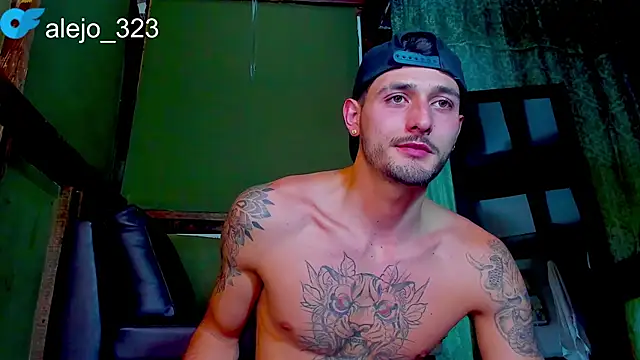 Snapshot of alejo__323__ chatting on 3, 5, 2026 alejo 323 online show from 3, 5, 2026