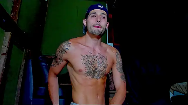 Snapshot of alejo__323__ chatting on 6, 7, 2026 alejo 323 online show from 6, 7, 2026