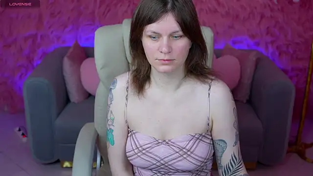 Snapshot of TinaMelt chatting on 2, 5, 2026 TinaMelt online show from 2, 5, 2026