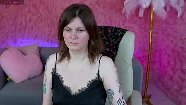 Snapshot of TinaMelt chatting on 15, 5, 2026 TinaMelt online show from 15, 5, 2026